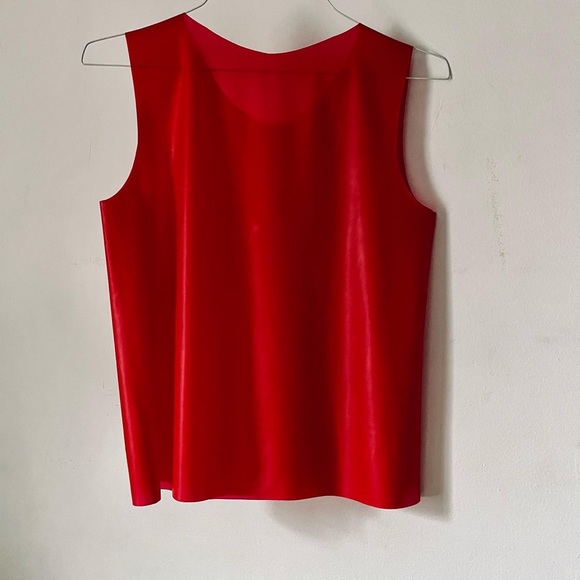 red latex tank by sensitive architecture latex - Picture 2 of 10